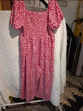 Plus Size Romper, fits 18-22W mocked Red Floral Jumpsuit Puff Sleeves, Wide Crop
